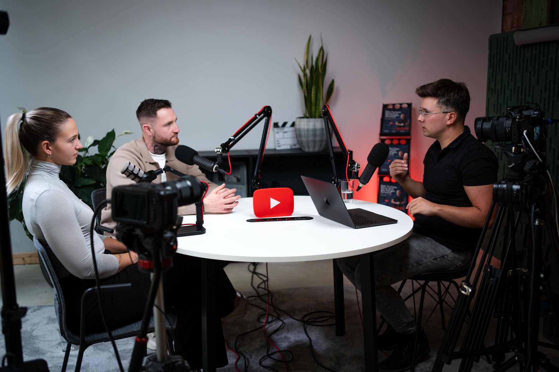 Fabian Schmidtke bei einer Videoproduktion mit dem EliteWerk-Team