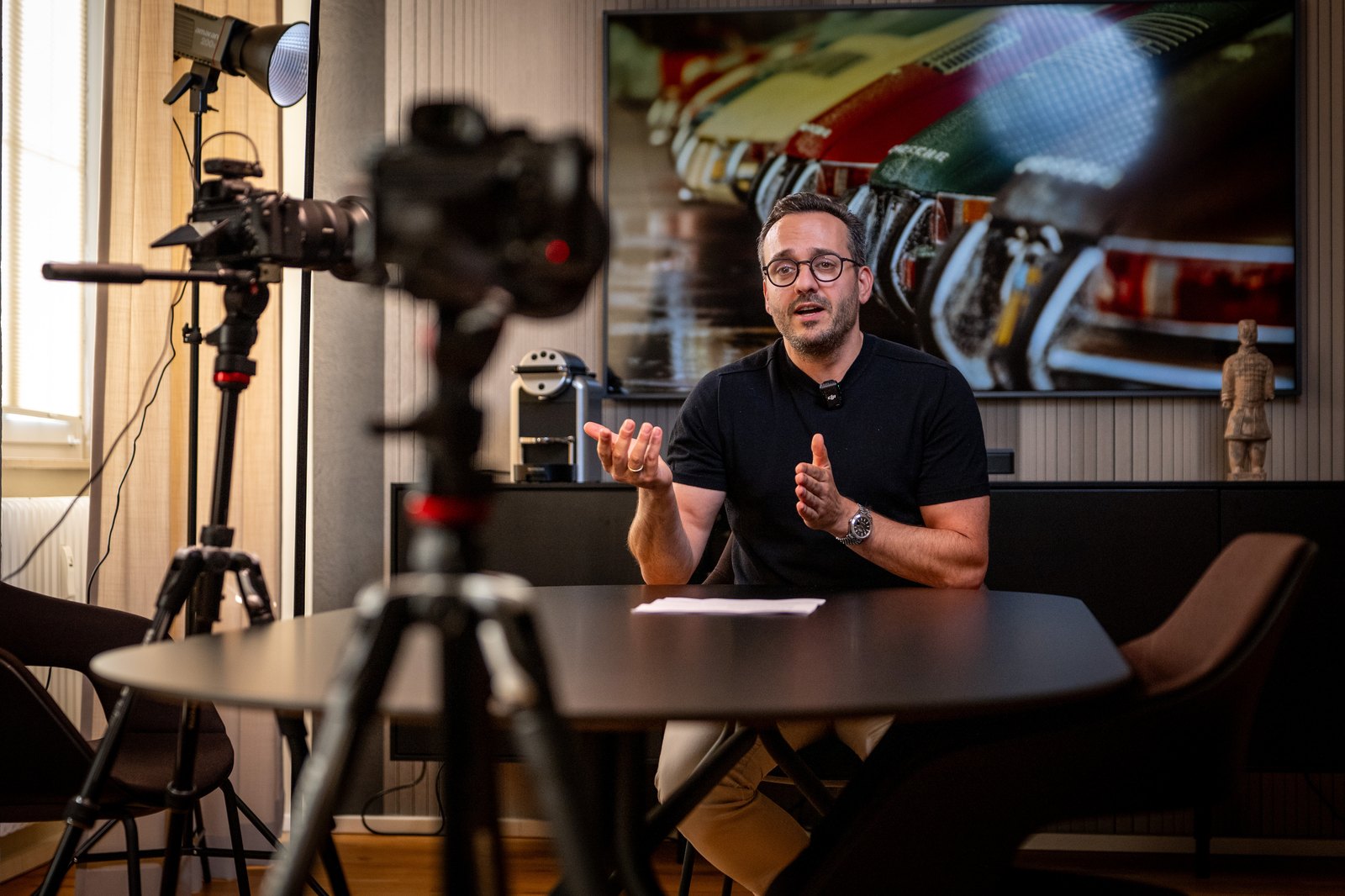 Schmidtke-Team baut ein YouTube-Studio-Setup beim Kunden auf